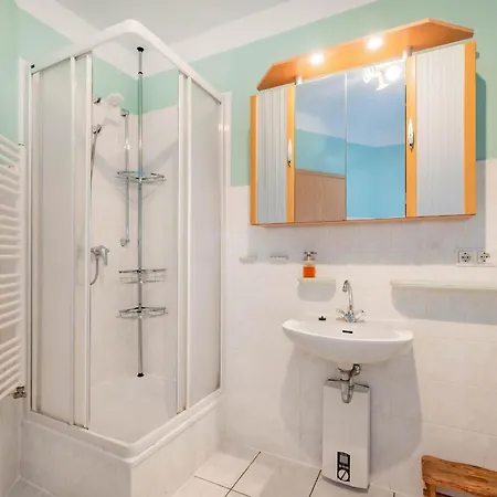 Apartman Haus Kastanie - 01 *